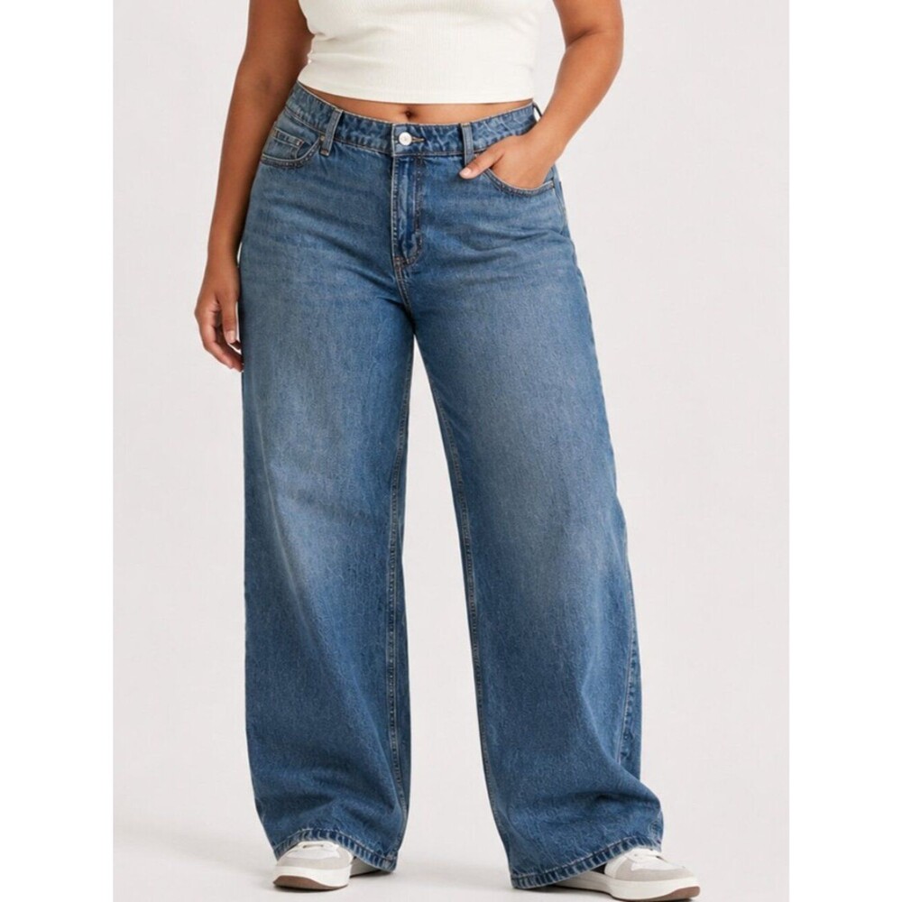 Hollister High-Rise Baggy Jeans